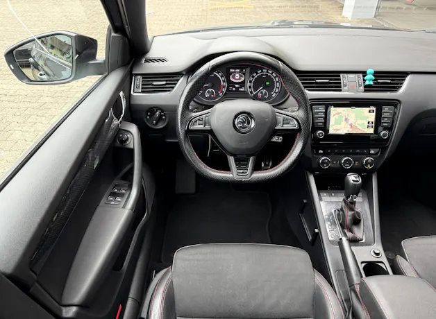 SKODA Octavia Combi 2.0 TDI RS 4x4 DSG