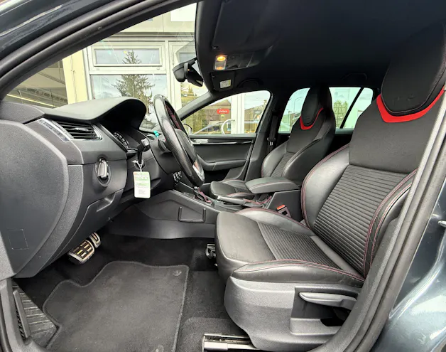 SKODA Octavia Combi 2.0 TDI RS 4x4 DSG