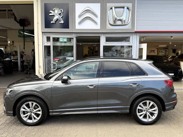 AUDI Q3 35 TFSI S line S-tronic