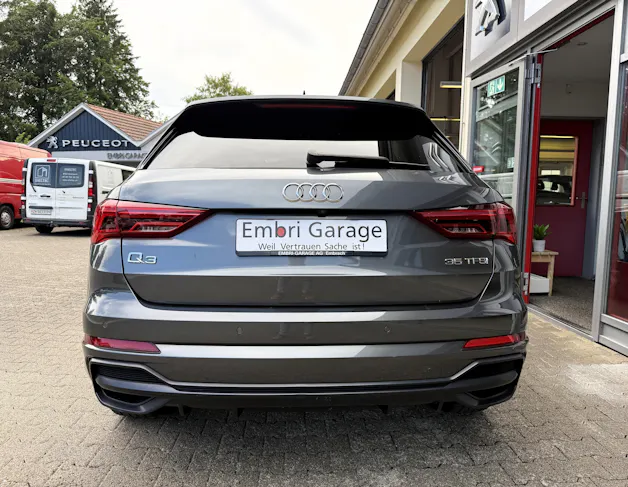 AUDI Q3 35 TFSI S line S-tronic