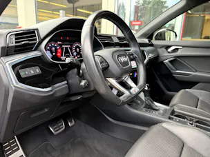 AUDI Q3 35 TFSI S line S-tronic