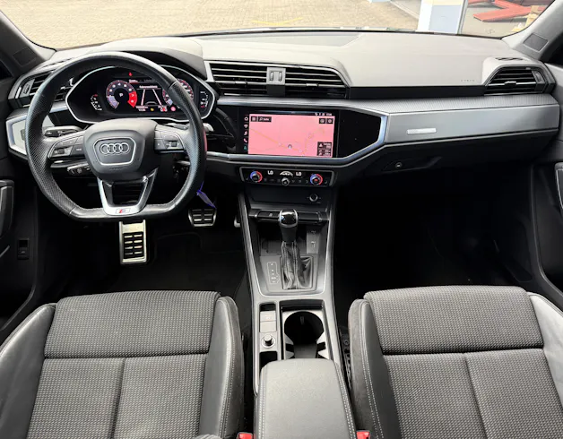 AUDI Q3 35 TFSI S line S-tronic
