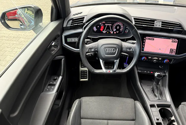 AUDI Q3 35 TFSI S line S-tronic