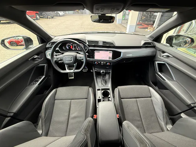 AUDI Q3 35 TFSI S line S-tronic