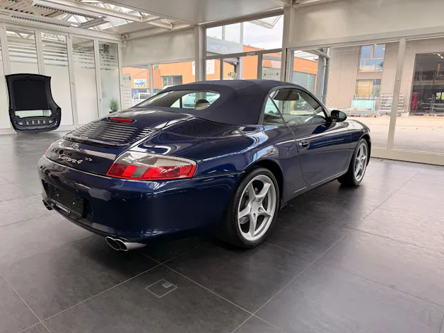 PORSCHE 911 Carrera 4 Cabrio