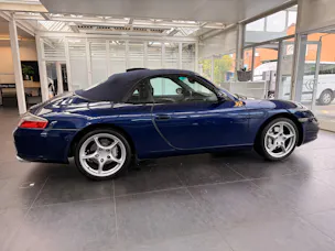 PORSCHE 911 Carrera 4 Cabrio