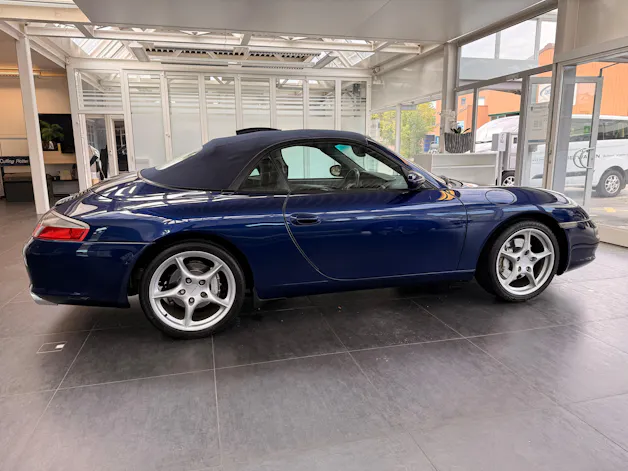 PORSCHE 911 Carrera 4 Cabrio