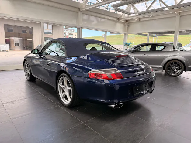 PORSCHE 911 Carrera 4 Cabrio