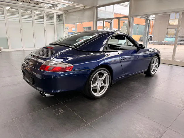 PORSCHE 911 Carrera 4 Cabrio