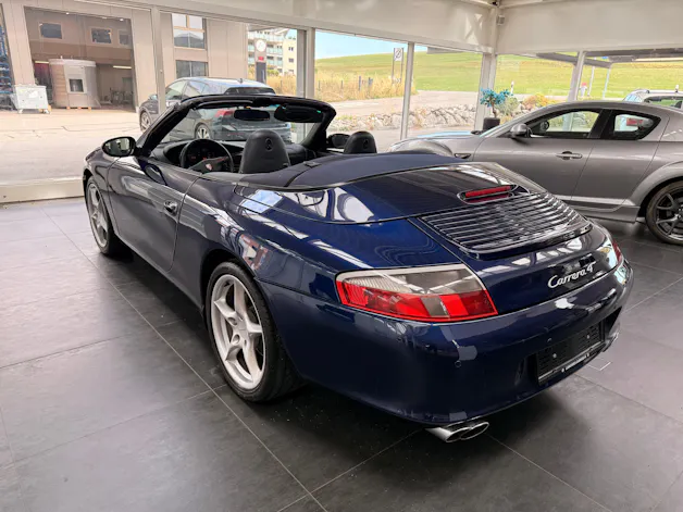 PORSCHE 911 Carrera 4 Cabrio