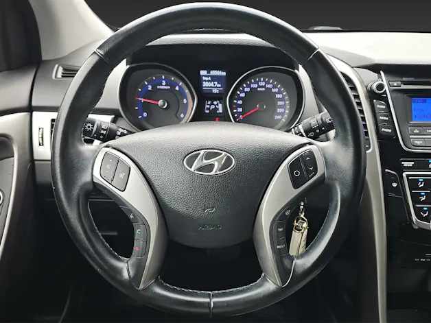 HYUNDAI i30 1.6 CRDi Vertex Automatic DCT