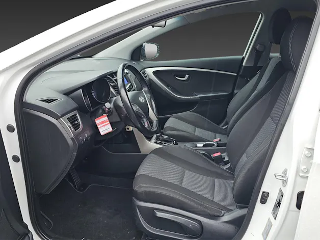 HYUNDAI i30 1.6 CRDi Vertex Automatic DCT