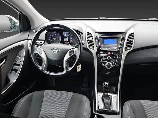 HYUNDAI i30 1.6 CRDi Vertex Automatic DCT