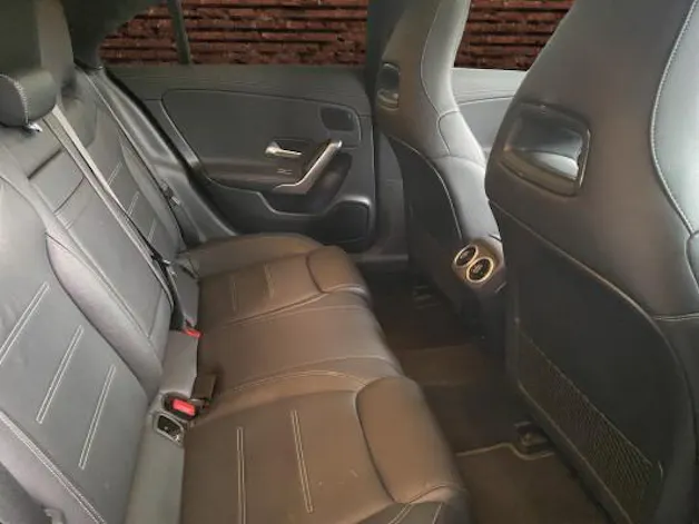 MERCEDES-BENZ CLA 200 AMG Line
