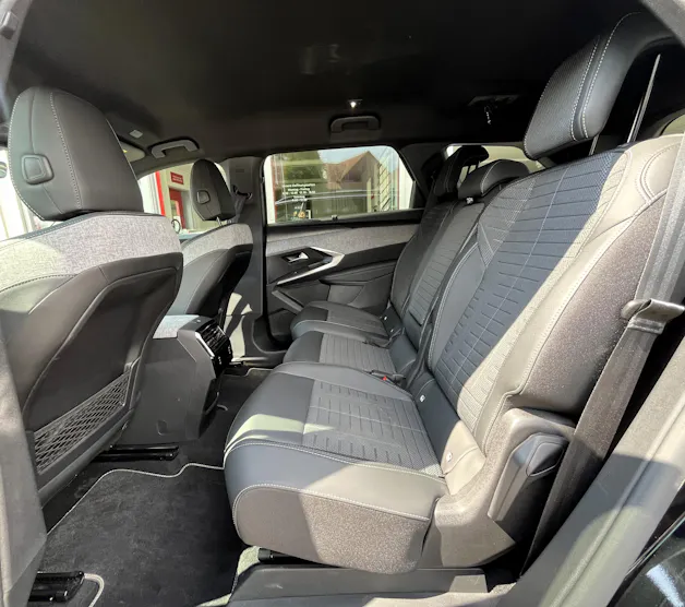 PEUGEOT 5008 145 Hybrid e-DCS6 GT