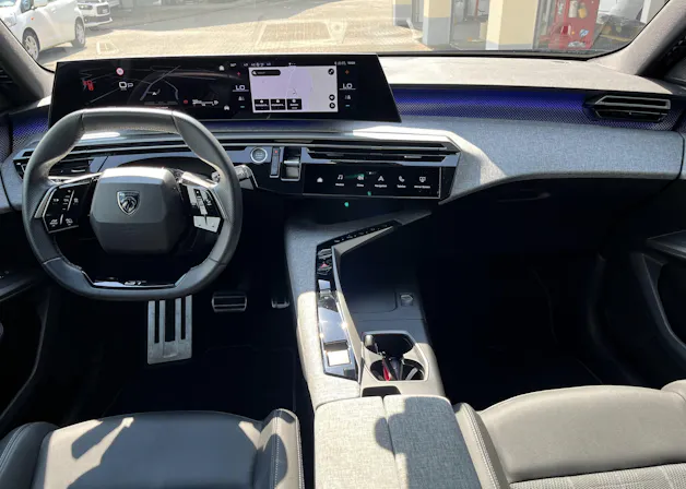 PEUGEOT 5008 145 Hybrid e-DCS6 GT