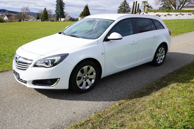 OPEL Insignia Sports Tourer 1.6 T Edition