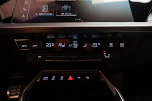 AUDI S3 Limousine 2.0 TFSI quattro S-Tronic / Rückfahrkamera / Sportsitze / Virtual-Cockpit