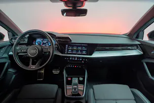 AUDI S3 Limousine 2.0 TFSI quattro S-Tronic / Rückfahrkamera / Sportsitze / Virtual-Cockpit