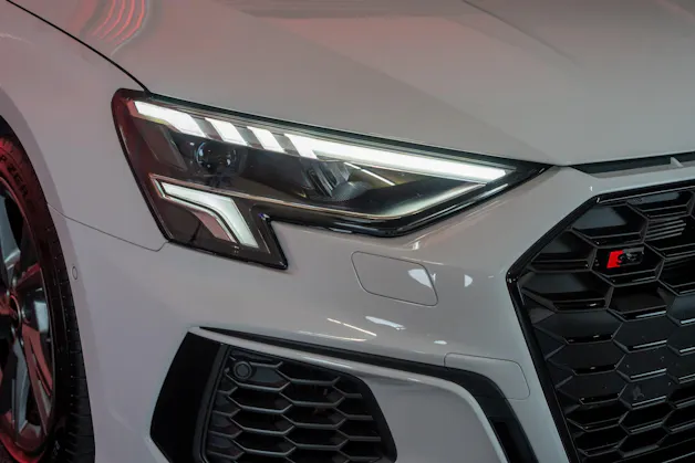 AUDI S3 Limousine 2.0 TFSI quattro S-Tronic / Rückfahrkamera / Sportsitze / Virtual-Cockpit