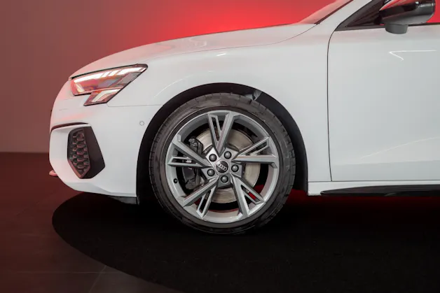 AUDI S3 Limousine 2.0 TFSI quattro S-Tronic / Rückfahrkamera / Sportsitze / Virtual-Cockpit