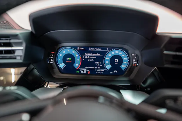 AUDI S3 Limousine 2.0 TFSI quattro S-Tronic / Rückfahrkamera / Sportsitze / Virtual-Cockpit