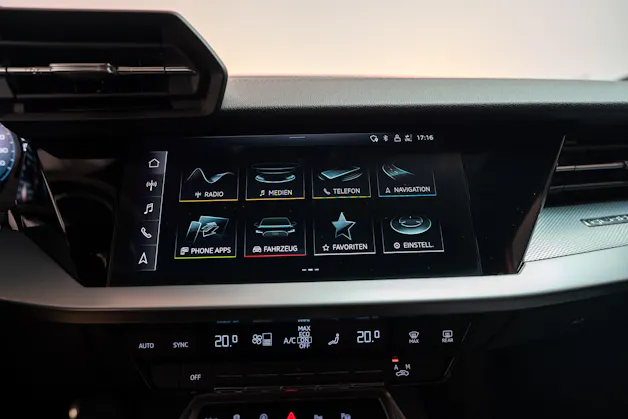 AUDI S3 Limousine 2.0 TFSI quattro S-Tronic / Rückfahrkamera / Sportsitze / Virtual-Cockpit