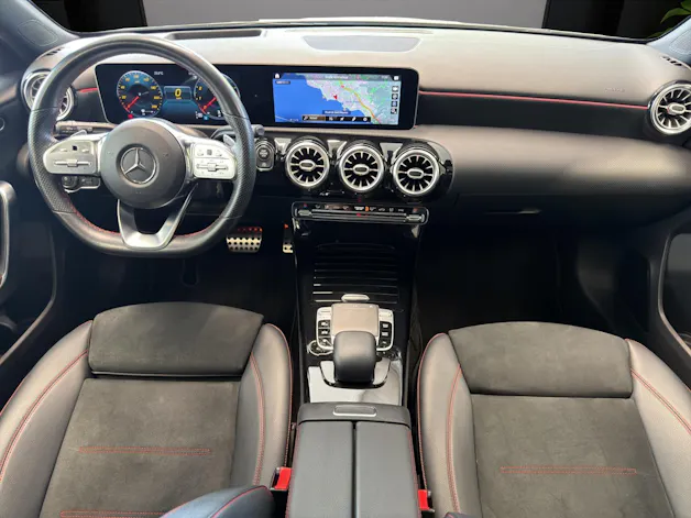 MERCEDES-BENZ A 220 AMG Line 7G-DCT 4Matic