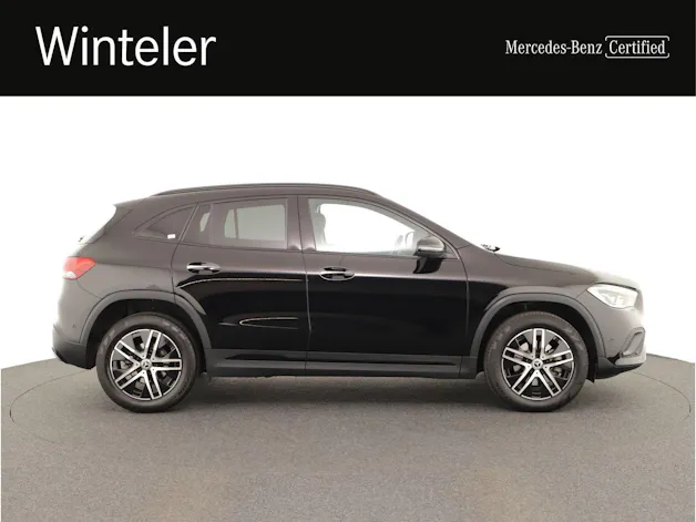 MERCEDES-BENZ GLA 200 Progressive