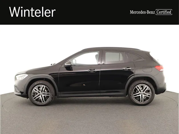 MERCEDES-BENZ GLA 200 Progressive