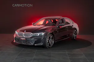 BMW 330d xDrive SAG / LCI / Glasdach / Rückfahrkamera / Ambientebeleuchtung