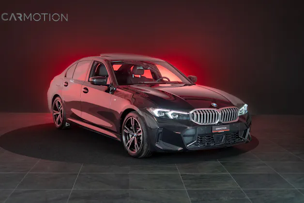 BMW 330d xDrive SAG / LCI / Glasdach / Rückfahrkamera / Ambientebeleuchtung