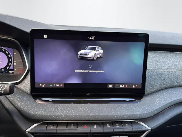 SKODA Octavia Combi 2.0 TSI Selection 4x4 DSG