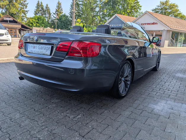 BMW 320i Cabriolet