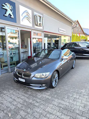 BMW 320i Cabriolet