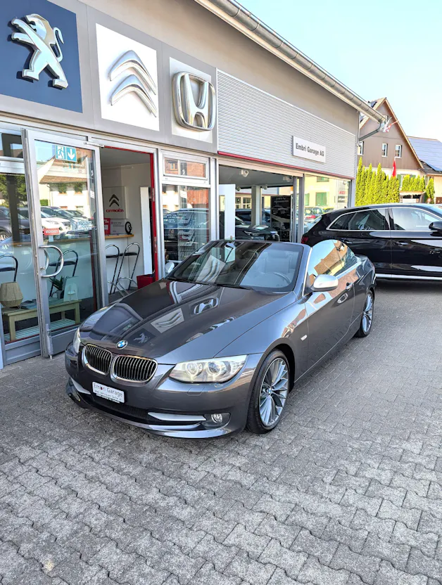 BMW 320i Cabriolet