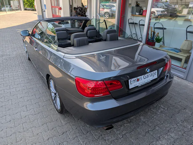 BMW 320i Cabriolet