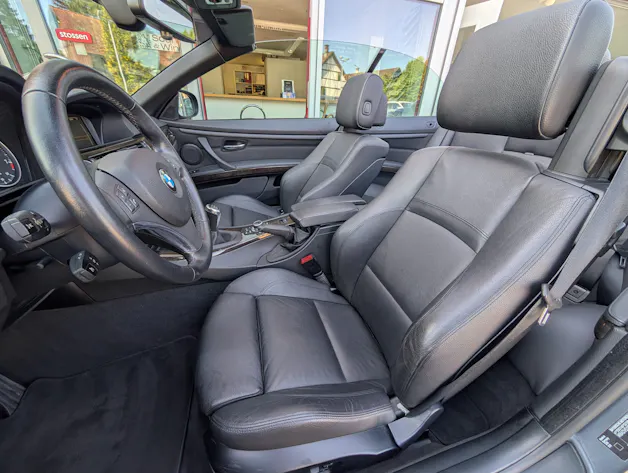BMW 320i Cabriolet