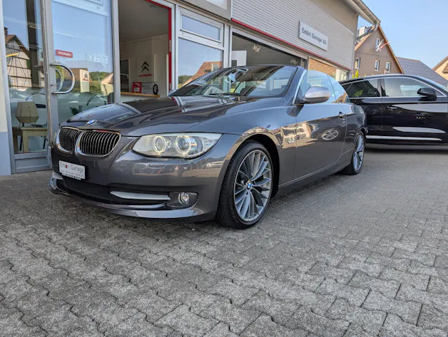 BMW 320i Cabriolet