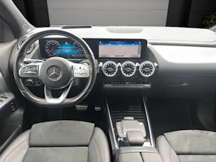 MERCEDES-BENZ EQA 250 AMG Line AMG Line