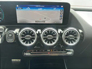 MERCEDES-BENZ EQA 250 AMG Line AMG Line