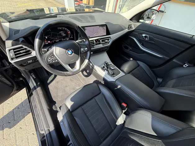 BMW 320d xDrive 48V Touring Steptronic