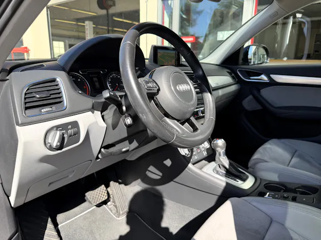 AUDI Q3 2.0 TDI quattro S-tronic