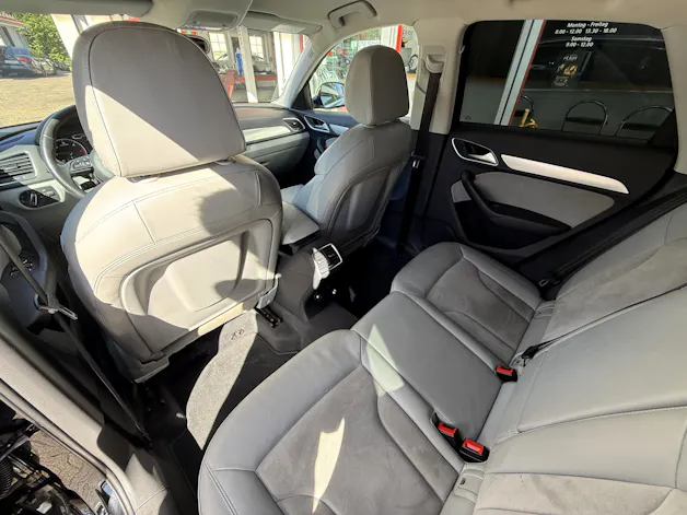 AUDI Q3 2.0 TDI quattro S-tronic