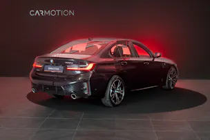 BMW 330d xDrive SAG / LCI / 360°Kamera / Ambientebeleuchtung