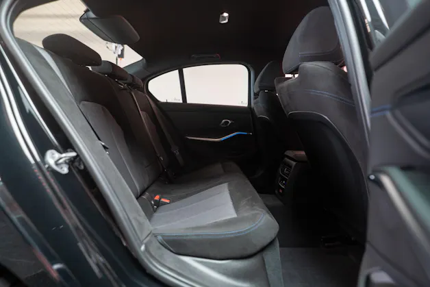 BMW 330d xDrive SAG / LCI / 360°Kamera / Ambientebeleuchtung