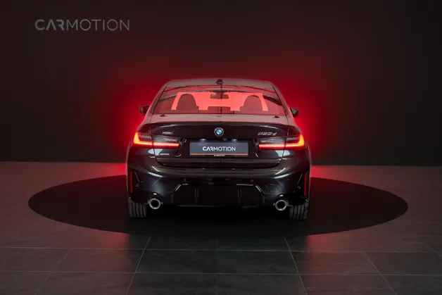 BMW 330d xDrive SAG / LCI / 360°Kamera / Ambientebeleuchtung