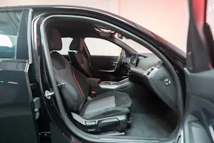 BMW 330d xDrive SAG / LCI / 360°Kamera / Ambientebeleuchtung