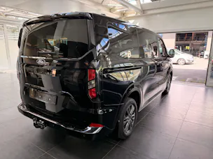 FORD Tourneo Bus 320 L1H1 Titanium Automat