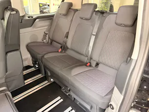 FORD Tourneo Bus 320 L1H1 Titanium Automat